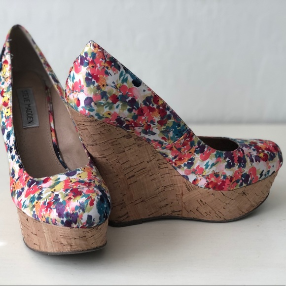 steve madden floral wedges